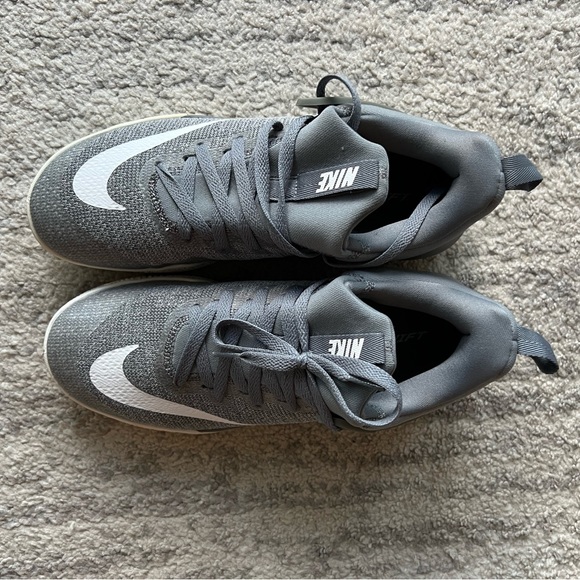 Nike Zoom Shift Basketball Shoes - Picture 4 of 5